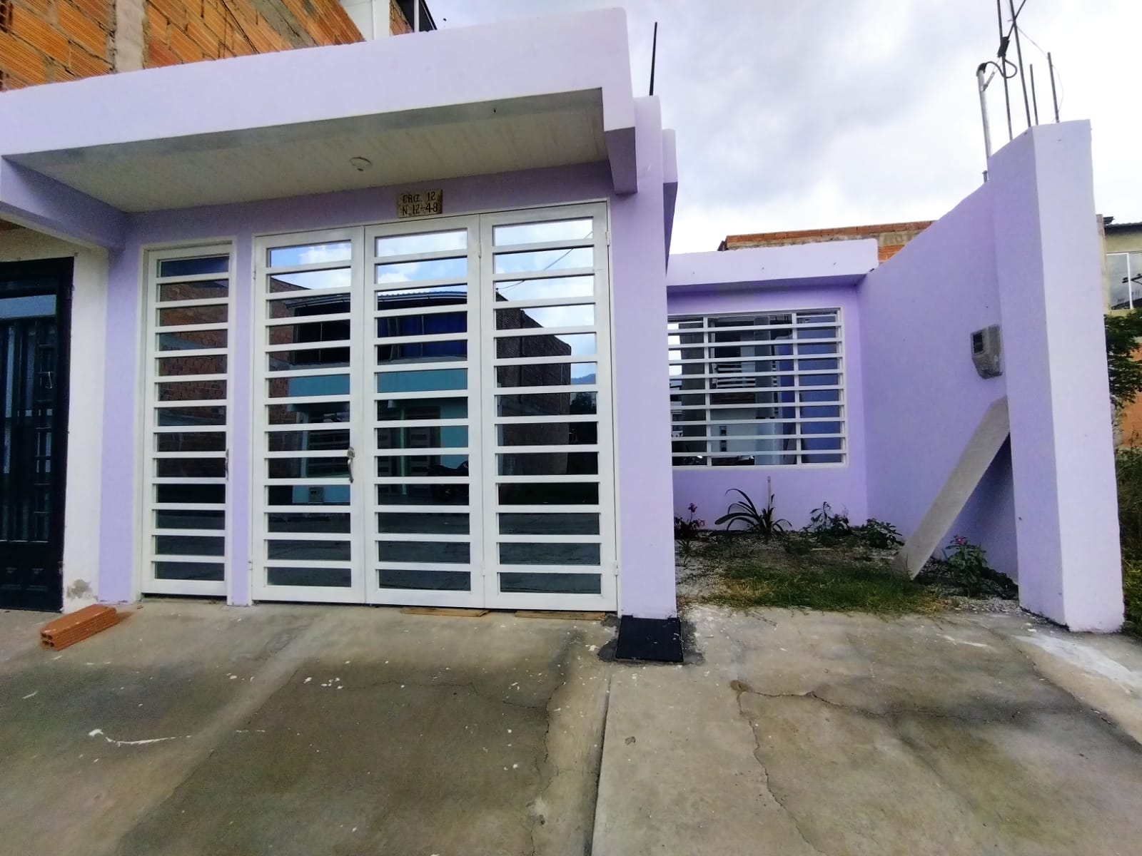 CASA NAVITA JARDINES